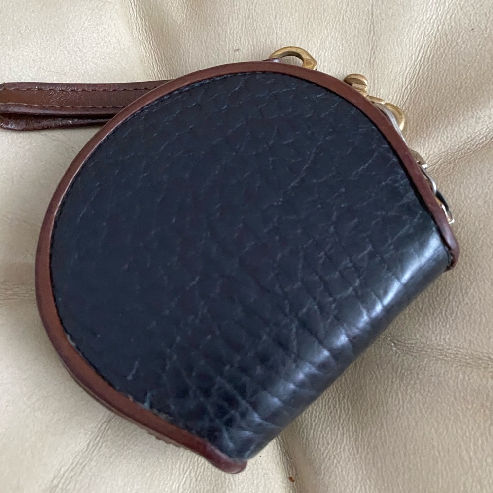 Vintage Dooney & Bourke Big Duck Circle Zip Coin Wallet AWL Leather - Picture 5 of 13